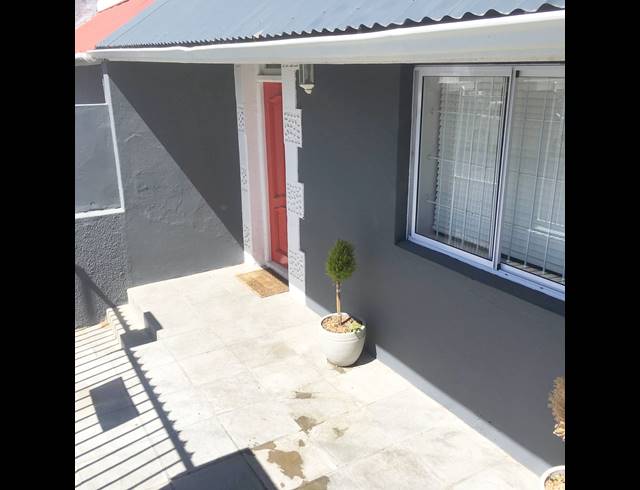 2 bed property to rent in WOODSTOCK